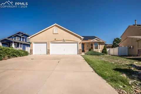 1963 Thrasher Ct, Pueblo, CO 81008