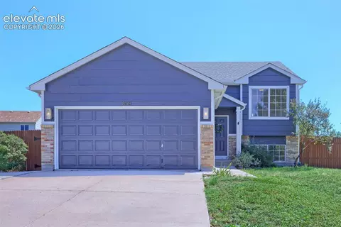 858 Marshall Dr, Fountain, CO 80817