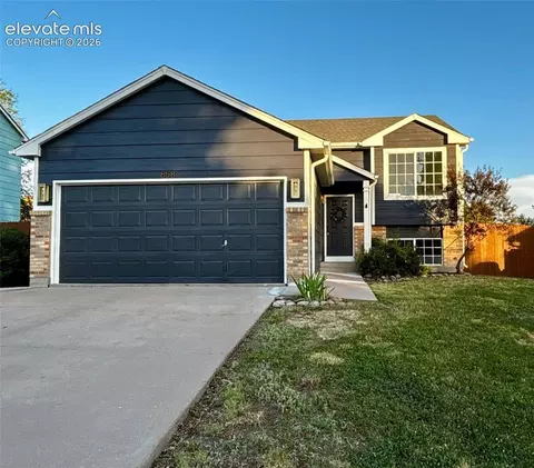 858 Marshall Dr, Fountain, CO 80817