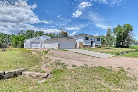9750 Rolling G Rd, Fountain, CO 80817