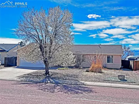 2830 Juniper St, Canon City, CO 81212