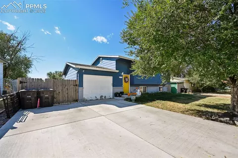 570 Calle Entrada Rd, Fountain, CO 80817