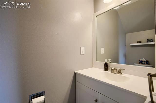 2110 Leoti Dr, Colorado Springs, CO 80915