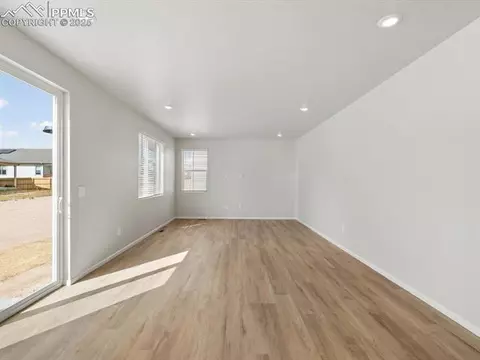 10208 Hartwood Dr, Peyton, CO 80831 photo 2