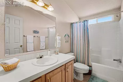Bath - 301 E Longbow Dr, Divide, CO 80814 photo 2 of 2