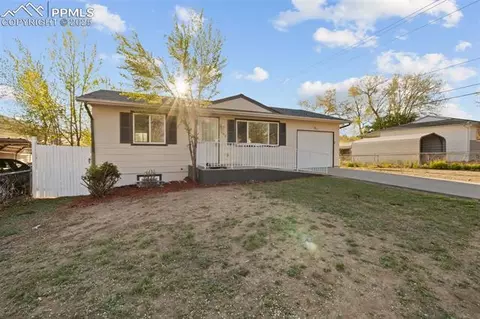 902 Hutchinson Dr, Colorado Springs, CO 80910