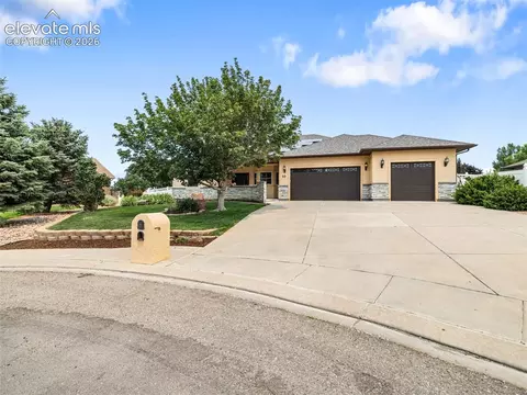 10 Erica Ct, Pueblo, CO 81001