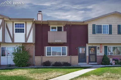 1205 Willow Bend Cir #F, Colorado Springs, CO 80918