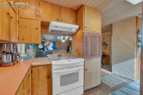Kitchen - 847 Timber Ridge Rd, Divide, CO 80814 photo 1 of 2