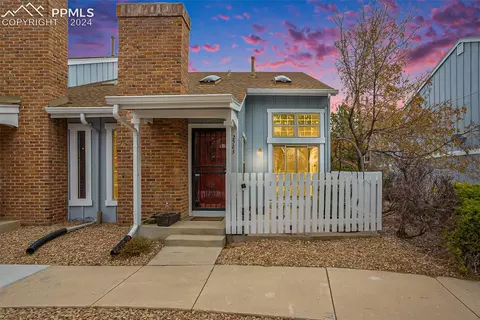 2523 Hatch Cir, Colorado Springs, CO 80918