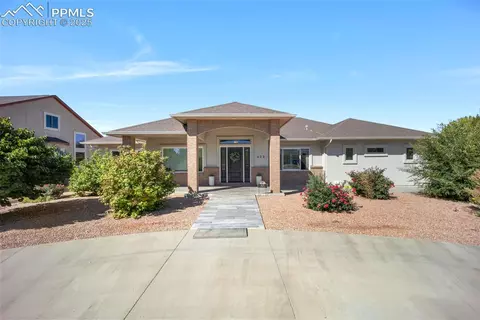 425 S Fairway Dr, Pueblo West, CO 81007