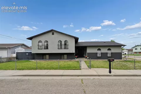 36 Wheatridge Dr, Pueblo, CO 81005