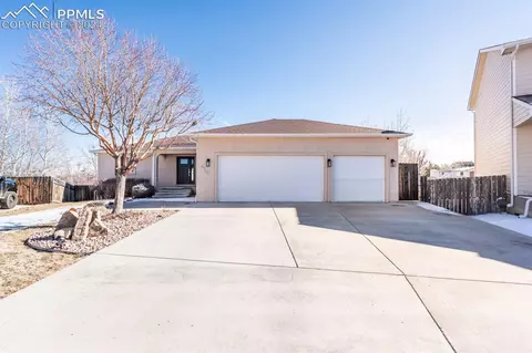 5100 Aramis Ct, Pueblo, CO 81005
