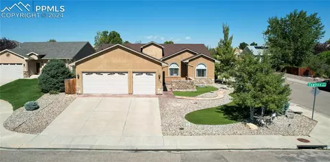 2073 Towhee Ct, Pueblo, CO 81008