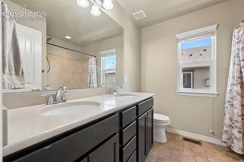 Bath - 13564 Park Gate Dr, Peyton, CO 80831 photo 2 of 4
