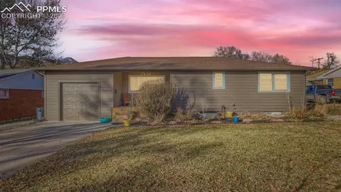 530 Valley Rd, Colorado Springs, CO 80904