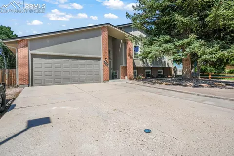 8390 Freemantle Dr, Colorado Springs, CO 80920