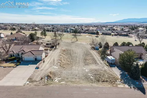 450 W Pin High Dr, Pueblo West, CO 81007