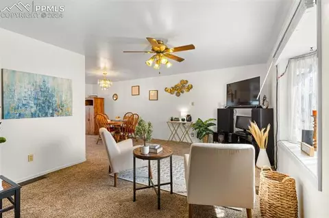 11 Arlen St, Colorado Springs, CO 80909