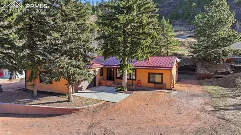 10316 El Paso Ave, Green Mountain Falls, CO 80819