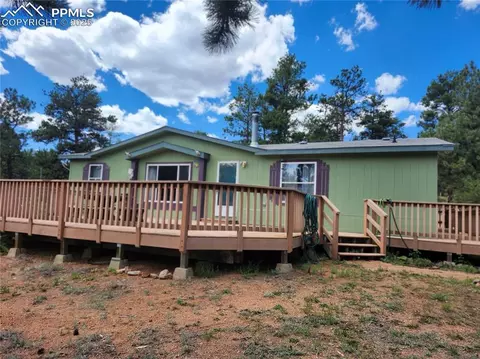 400 Pikes Peak Ln, Florissant, CO 80816