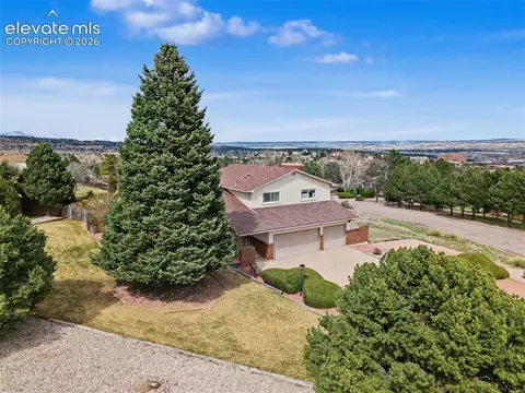 806 Point Of The Pines Dr, Colorado Springs, CO 80919