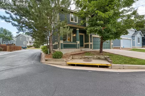 945 Evening Star Ct, Colorado Springs, CO 80910