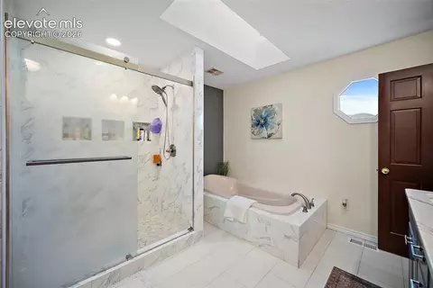Bath - 16165 Wright Rd, Monument, CO 80132 photo 3 of 3