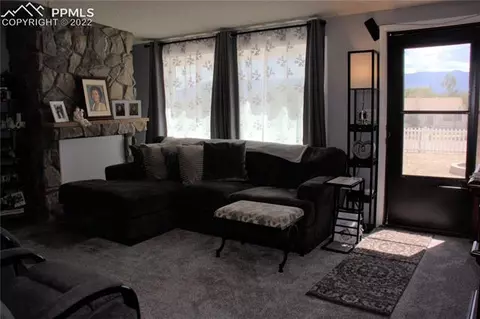 728 Graphite St, Florence, CO 81226 photo 3