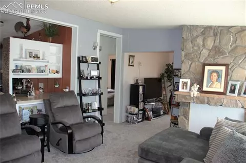 728 Graphite St, Florence, CO 81226 photo 4