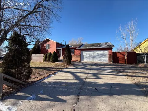 2142 Addison St, Colorado Springs, CO 80916
