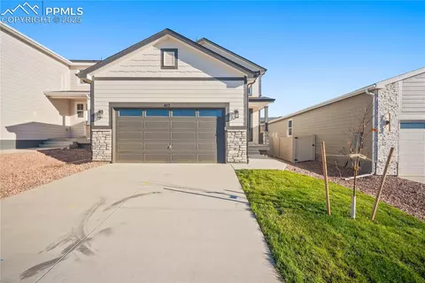 8112 Falling Rock Dr, Colorado Springs, CO 80925