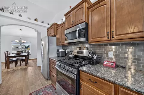 2311 Meadowlark Ln, Pueblo, CO 81001