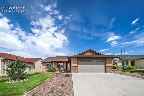 2311 Meadowlark Ln, Pueblo, CO 81001
