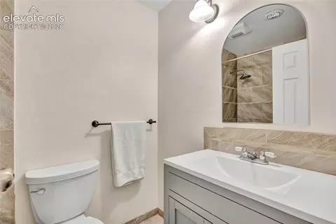 Bath - 381 Raspberry Ln, Monument, CO 80132 photo 3 of 3