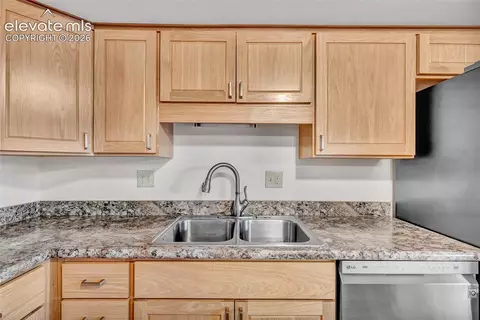 Kitchen - 381 Raspberry Ln, Monument, CO 80132 photo 4 of 5