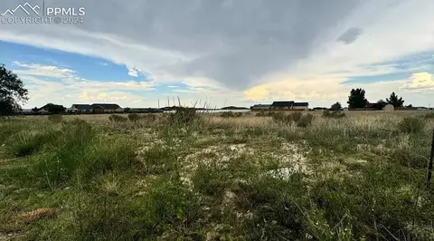 572 S Purcell Blvd, Pueblo West, CO 81007