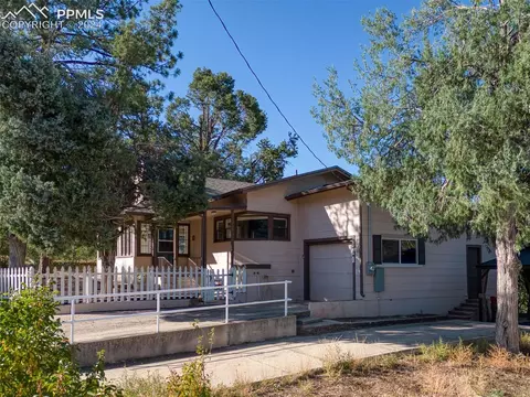 220 Duncan Ave, Manitou Springs, CO 80829
