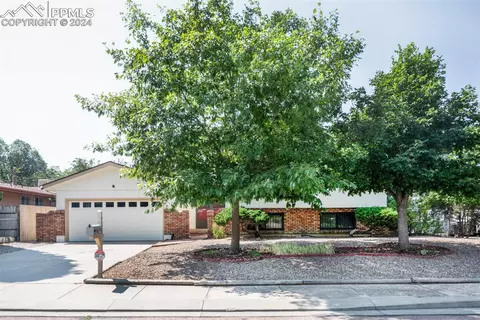4603 Moffat Ln, Colorado Springs, CO 80915