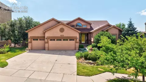 1825 Bridle Oaks Ln, Colorado Springs, CO 80921