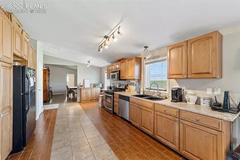 29895 Darroll Rd, Yoder, CO 80864 photo 9
