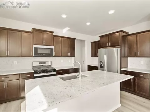 10462 Devoncove Dr, Peyton, CO 80831 photo 5