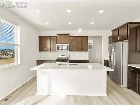 10462 Devoncove Dr, Peyton, CO 80831 photo 4