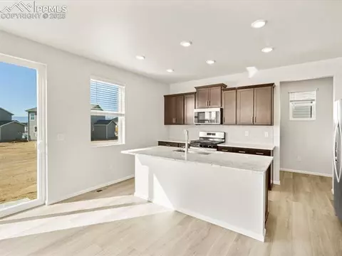 10462 Devoncove Dr, Peyton, CO 80831 photo 3