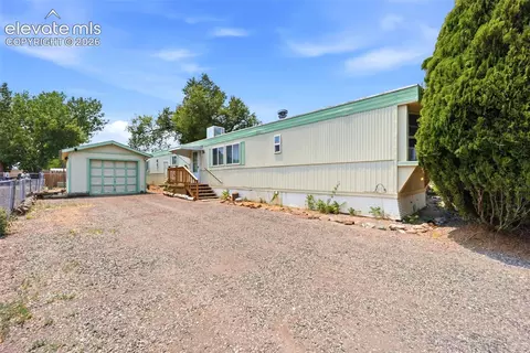 96 E Kipling Dr, Pueblo West, CO 81007