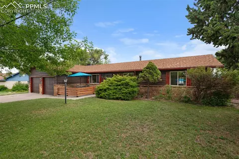 2317 Greenway Cir, Canon City, CO 81212