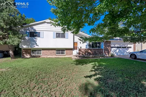 2030 Bryant Ave, Colorado Springs, CO 80909
