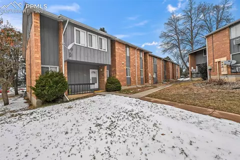 1625 N Murray Blvd #208, Colorado Springs, CO 80915