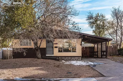 3412 Devonshire Ln, Pueblo, CO 81005