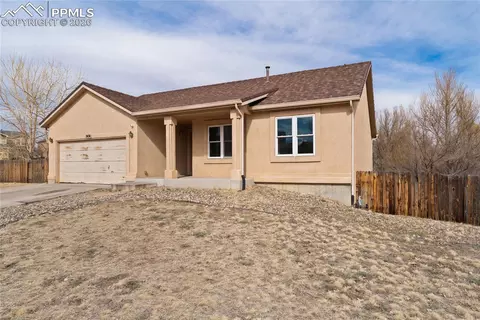 7474 Lake Ave, Fountain, CO 80817